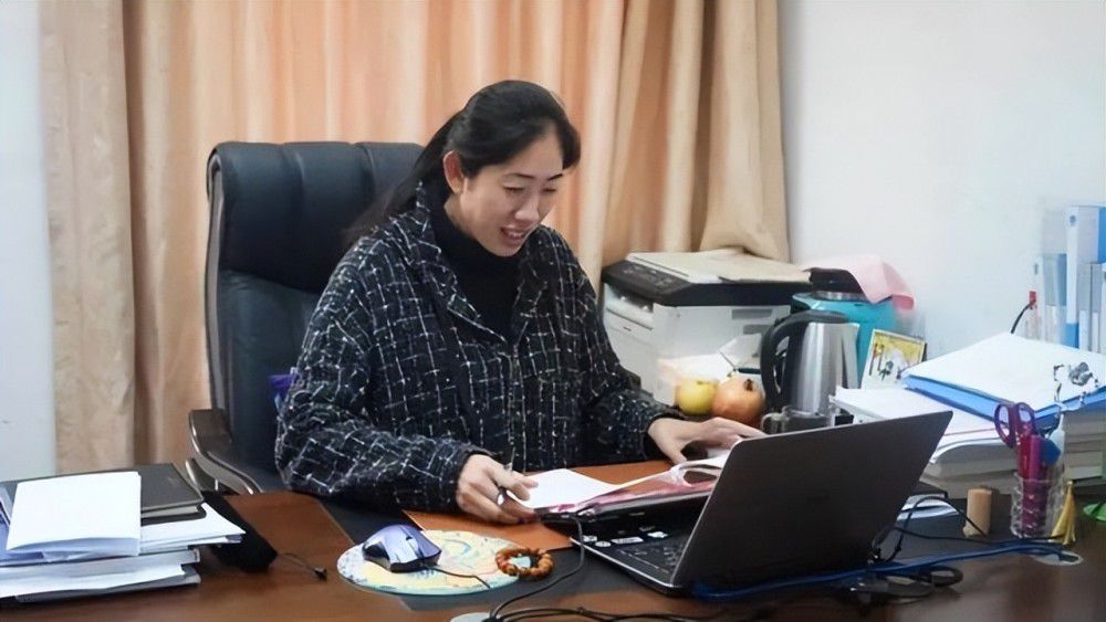 改革开放后，中国互联网事业是发展最快、影响最深远的行业之一，也是我国的领军行业之一，能引起大众的广泛共鸣